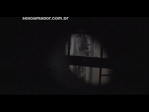 ❤️ Блондинку тайно снимает на видео соседский вуайерист, спрятанный за полыми кирпичами ❤❌ Качественное порно на нашем сайте ️